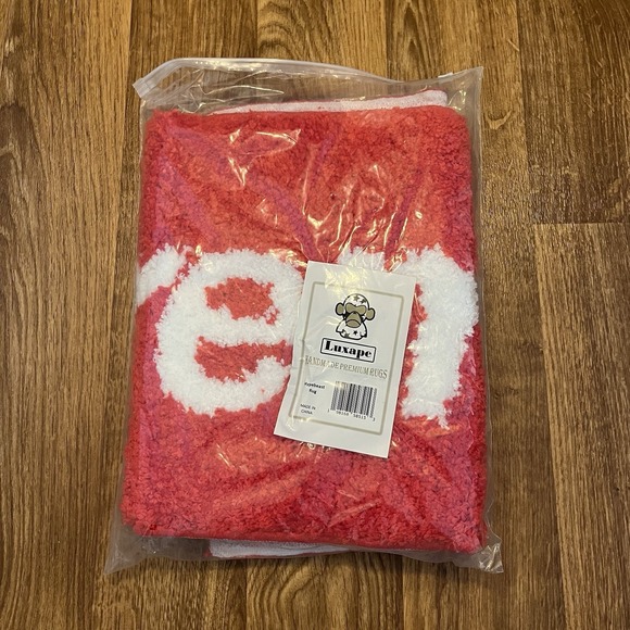 Supreme Rug Discontinued Hand Made By‎ Luxape
